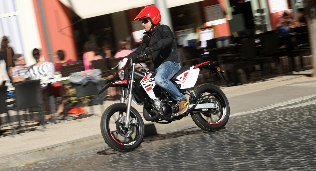 Moto Rieju MRT Pro 50cc - Une moto pour tous les chemins